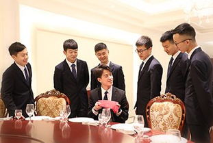 廣西工商技師學(xué)院財貿(mào)商貿(mào)專業(yè)群之禮儀服務(wù)專業(yè) 塑造職業(yè)風(fēng)采，成就未來精英